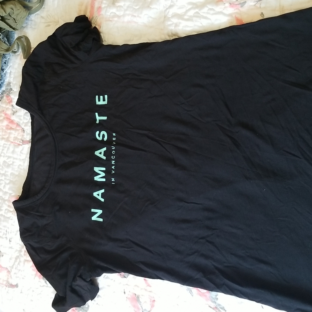 Size 8 women tshirt